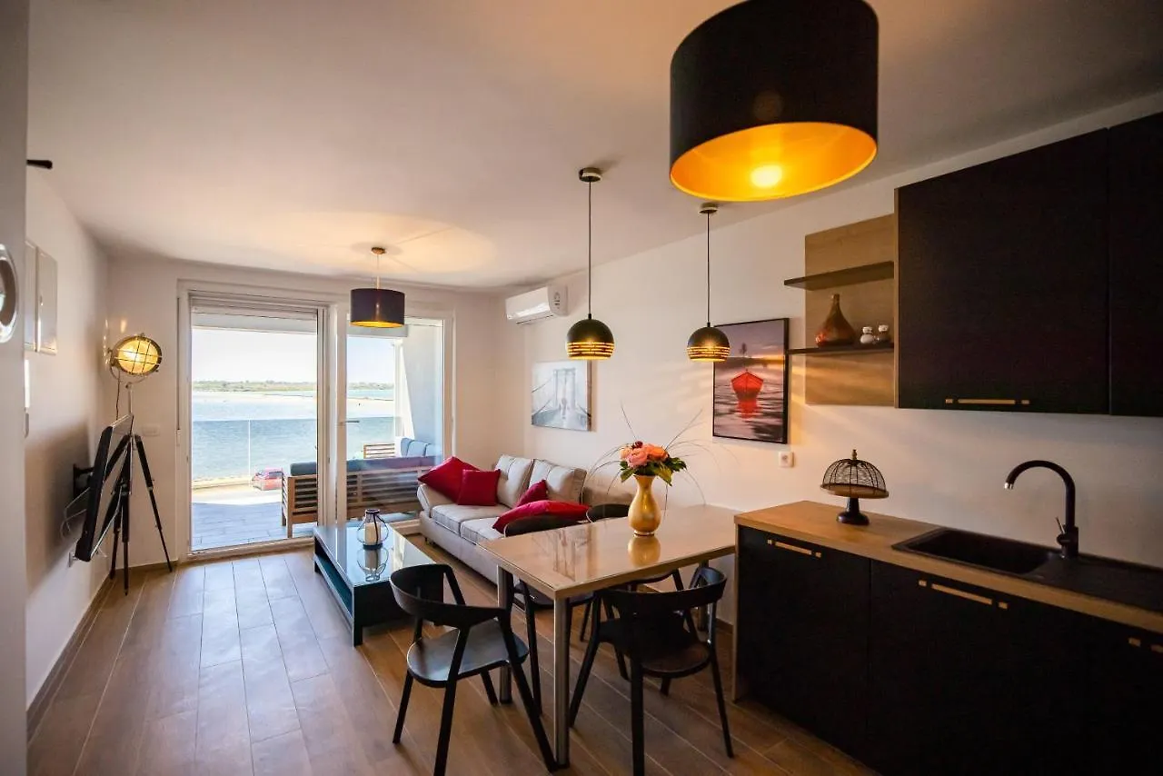 Beach Paradise 5 Stars Apartments Nin