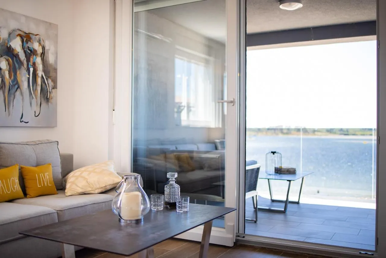 Beach Paradise 5 Stars Apartments Nin