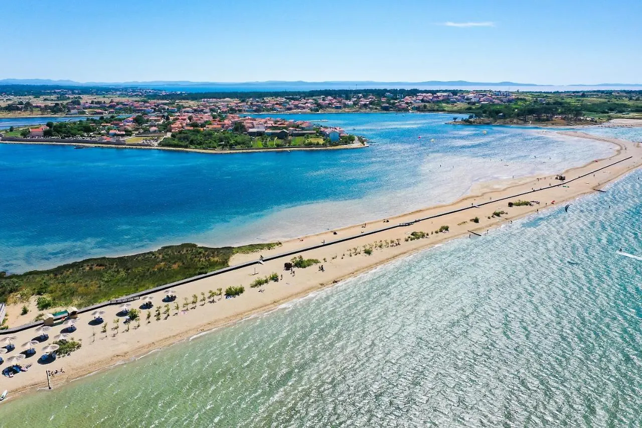 Beach Paradise 5 Stars Apartments Nin