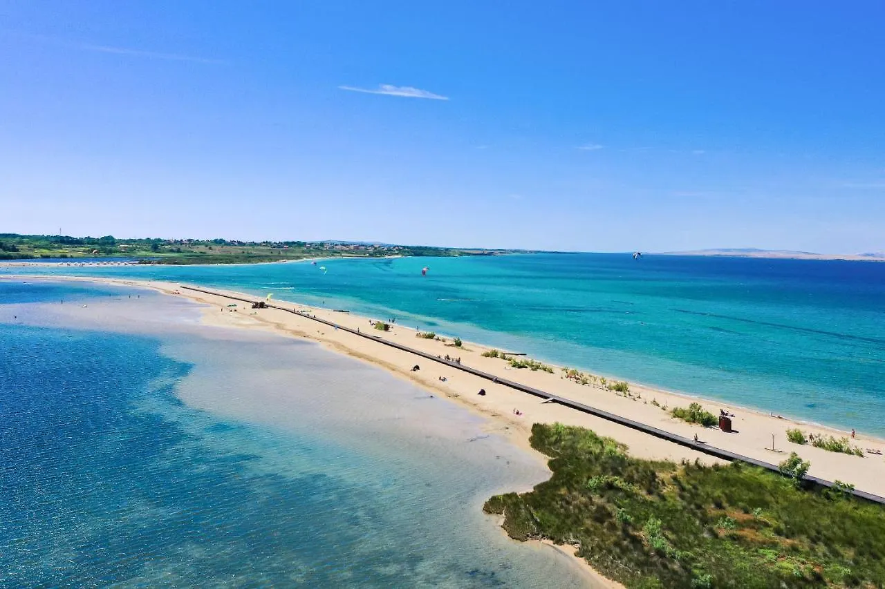 Beach Paradise 5 Stars Apartments Nin 0*,