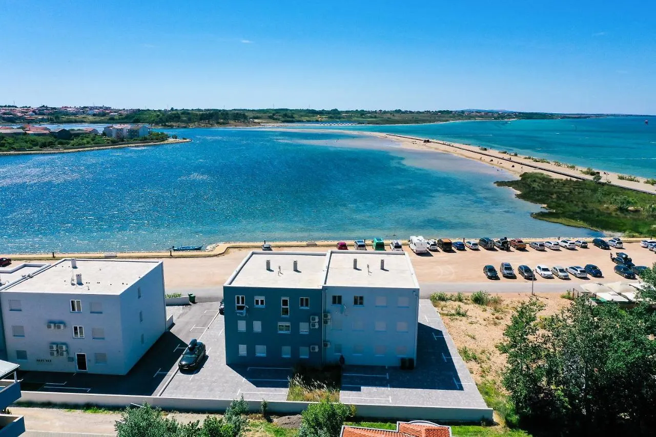Beach Paradise 5 Stars Apartments Nin