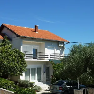 Apartmán Three Bedroom & - Zdrijac, Nin